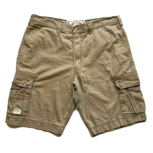 Levis Signature Cargo Shorts Men 38 Relaxed Heavyweight Y2K Khaki Outdoor Summer - Picture 1 of 12